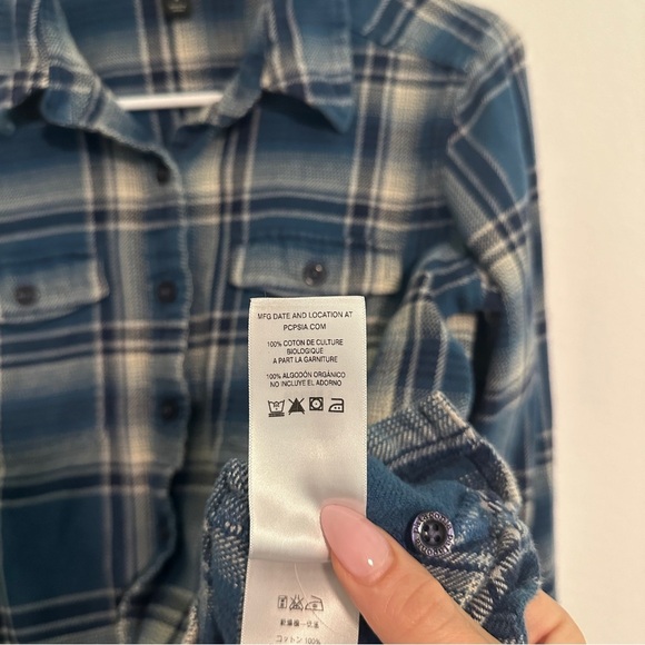Patagonia Organic Cotton Flannel Blue Plaid Fjord Button Up Shirt Women’s Size 2 - Picture 6 of 7